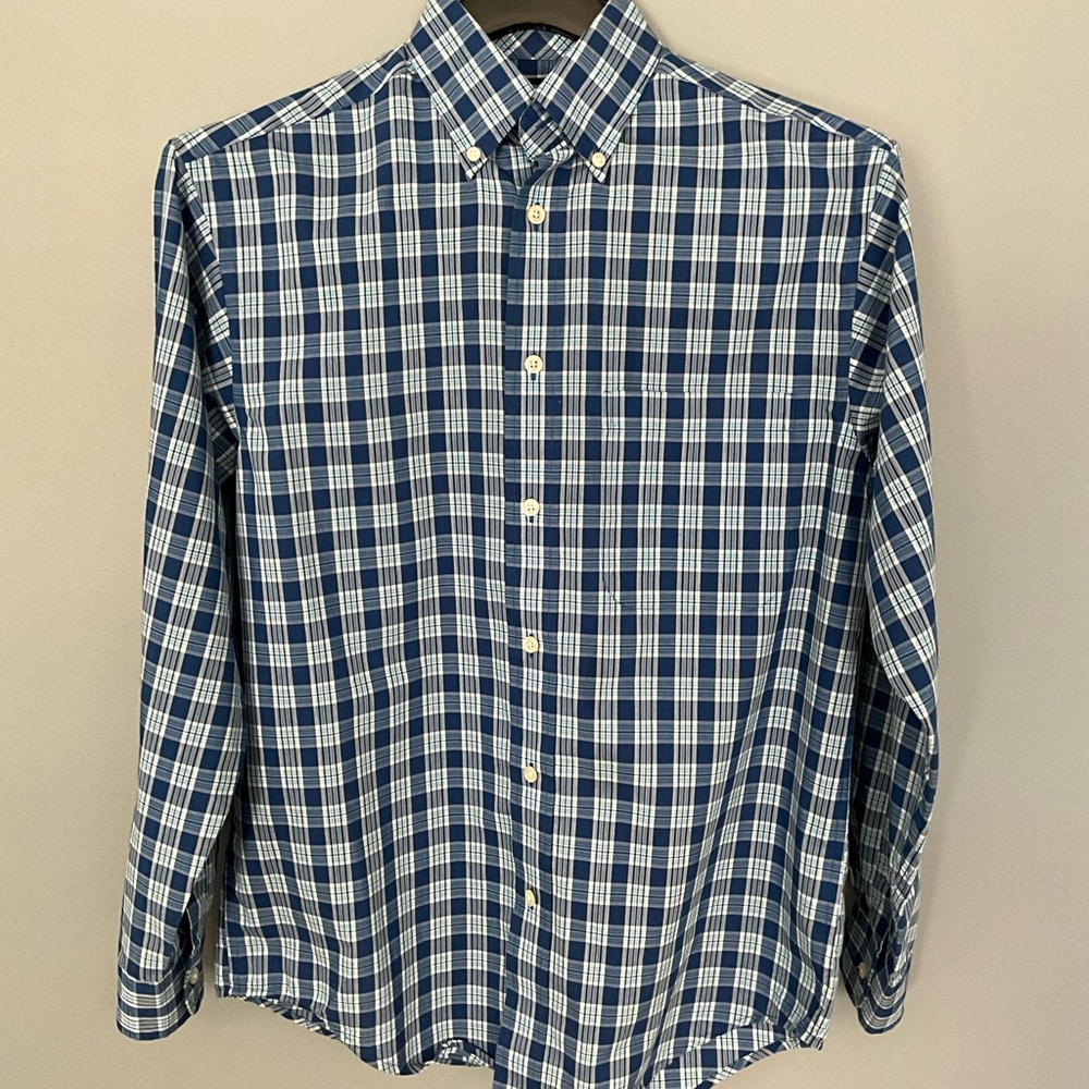 MEN’S BUTTONDOWN CASUAL DRESS SHIRT SIZE SMALL